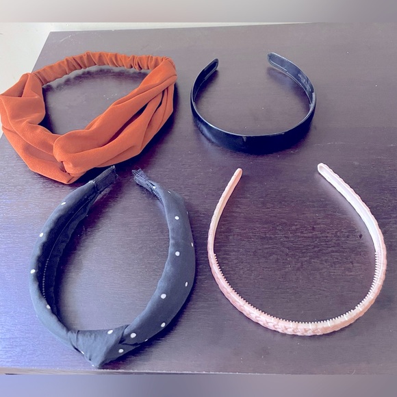 Multiple accessories for little princess, clips, purse,bands, bags & photo frame - Picture 7 of 12